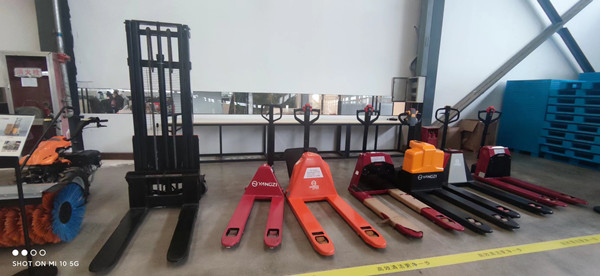 倉庫如何選購電動叉車? 倉庫如何選購電動叉車?