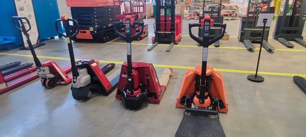  電動叉車需要定期的維護嘛？